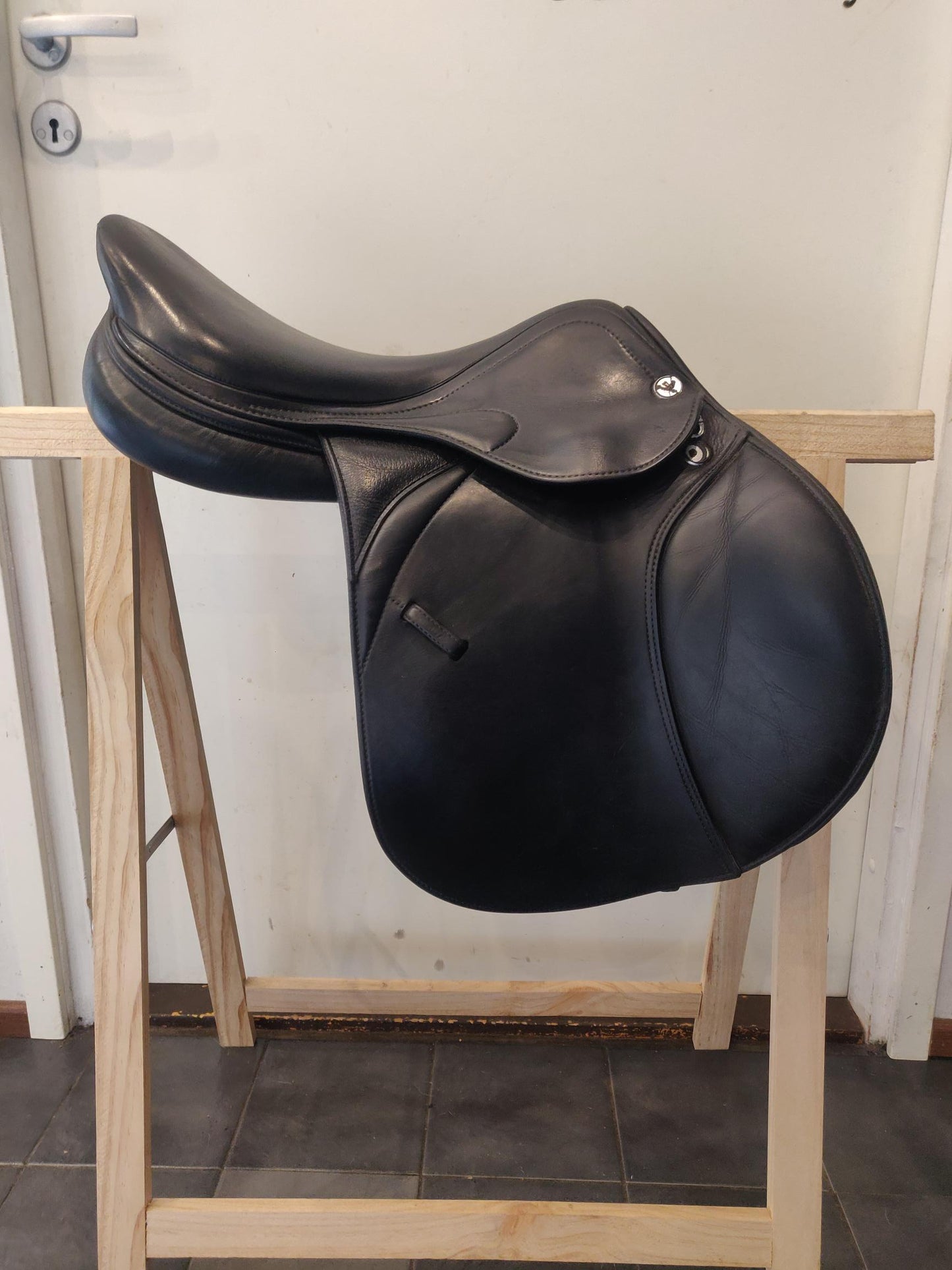 Prestige Meredith 17" 33