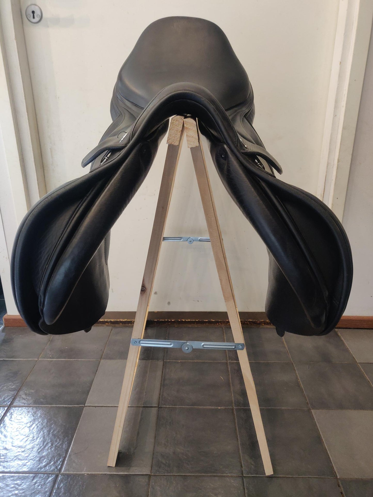 Prestige Meredith 17" 33