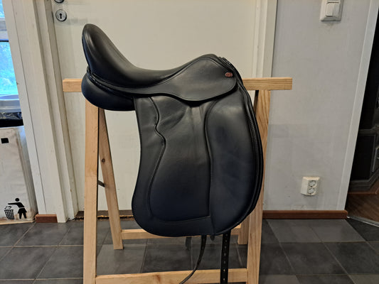 Barclay Styletta 17" W