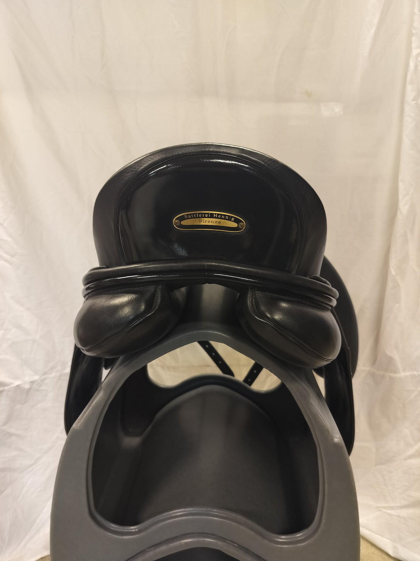 Hennig 17" MW