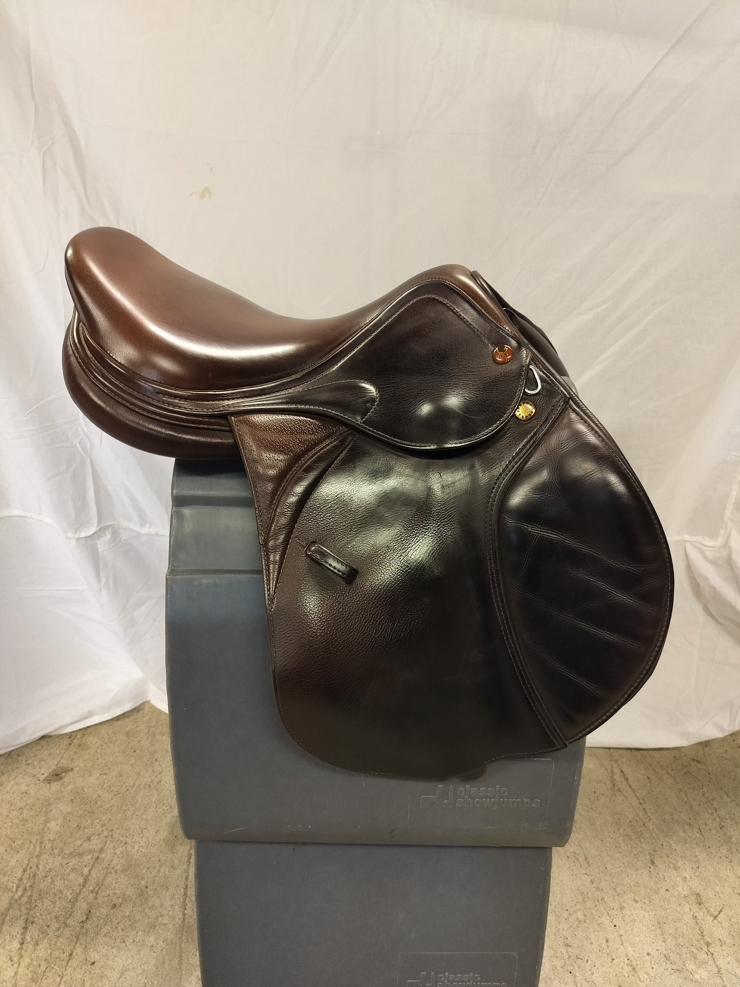 Prestige Meredith 16" 33