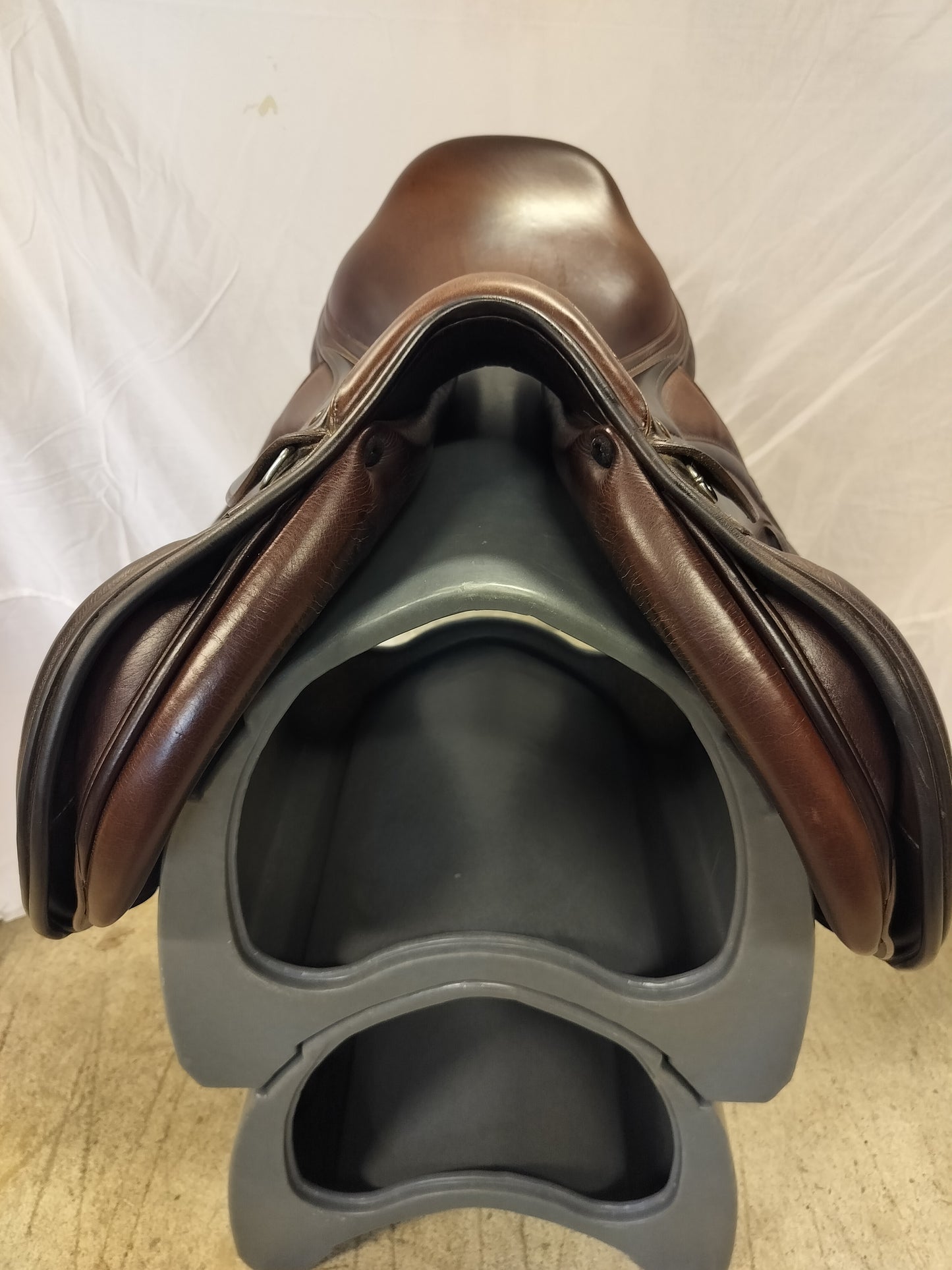 Prestige Meredith 16" 33