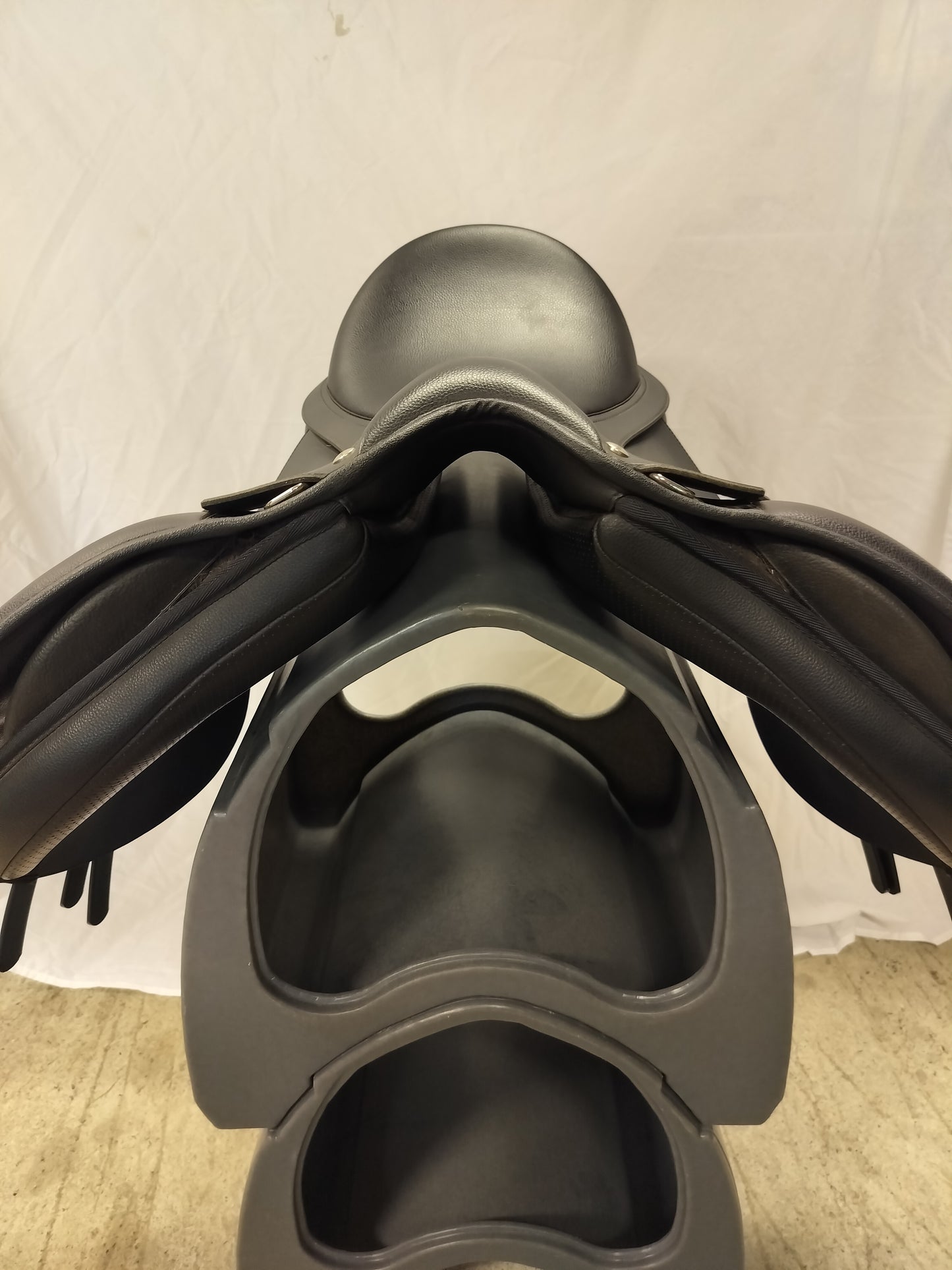 Wintec 500 Wide All Purpose 17"