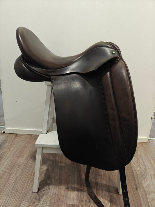 Crown by Ideal 17" W