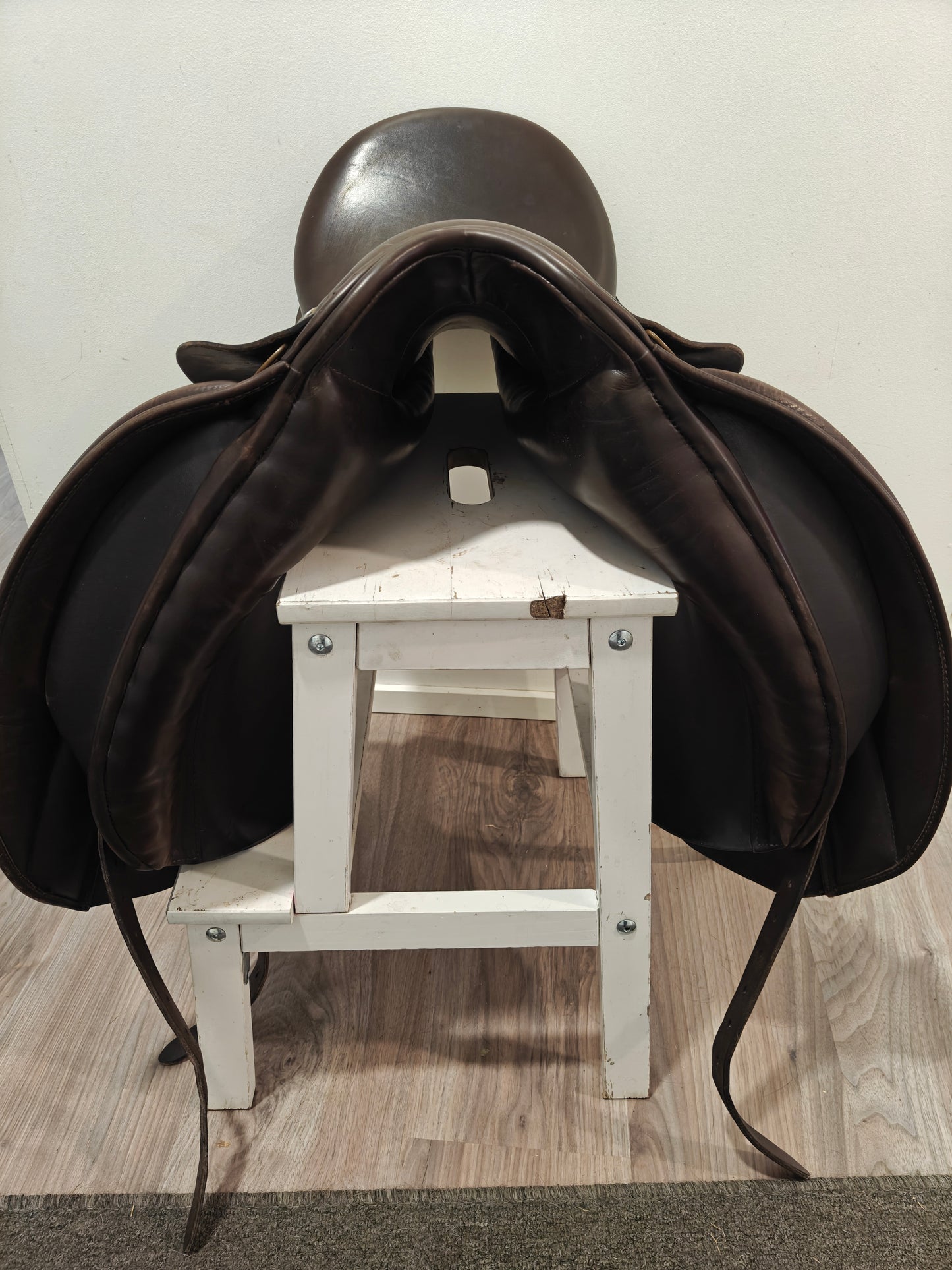Crown by Ideal 17" W