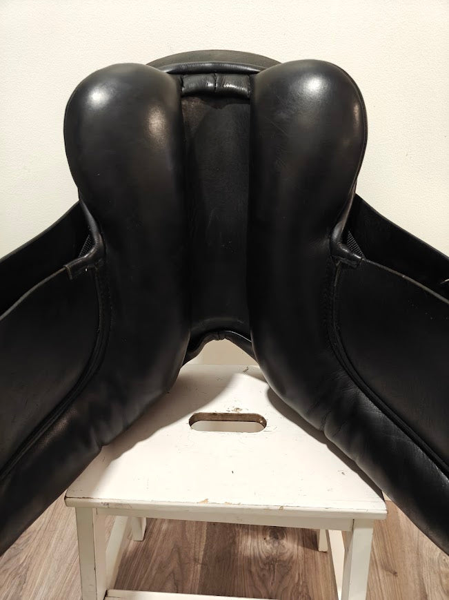 Massimo Dressage II 16,5" XW